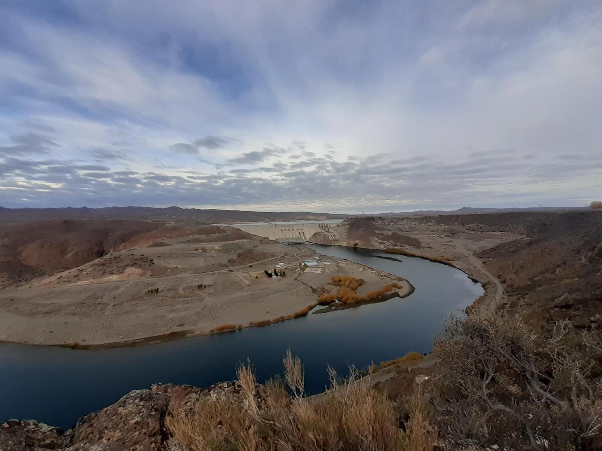 Bardas Del Limay Dormi-Con Hidromasaje - Totalmente Equipado 普洛缇尔 外观 照片