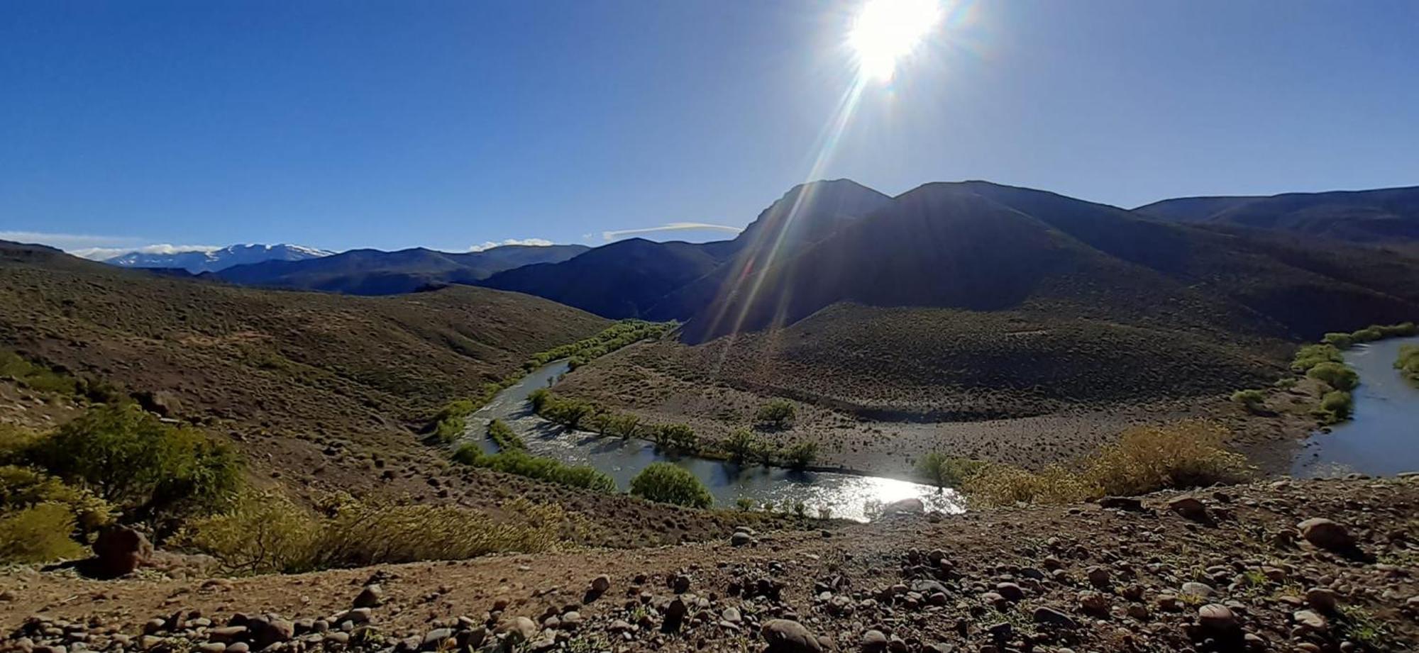 Bardas Del Limay Dormi-Con Hidromasaje - Totalmente Equipado 普洛缇尔 外观 照片
